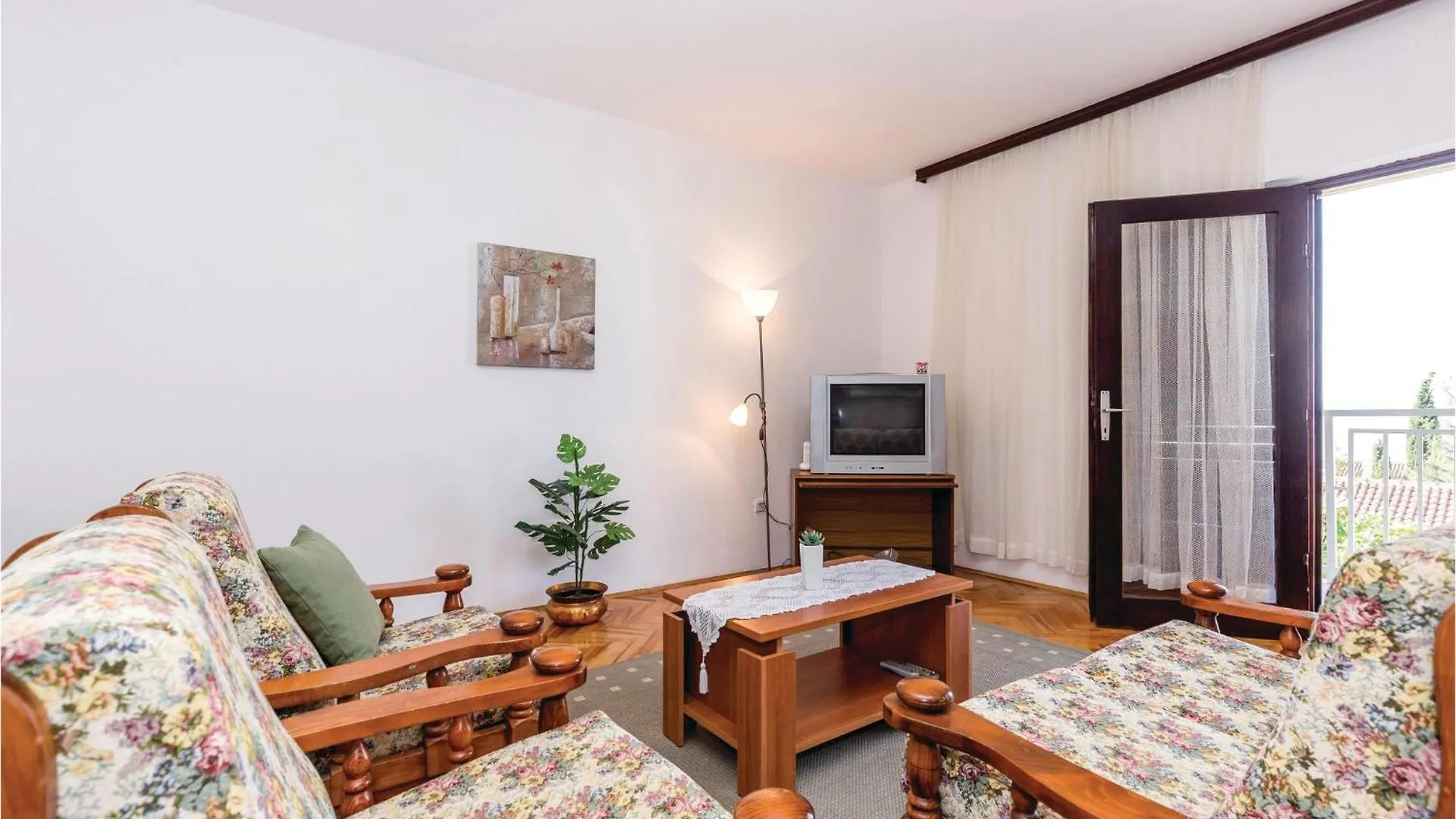 Amazing Apartment In Dramalj With Kitchen